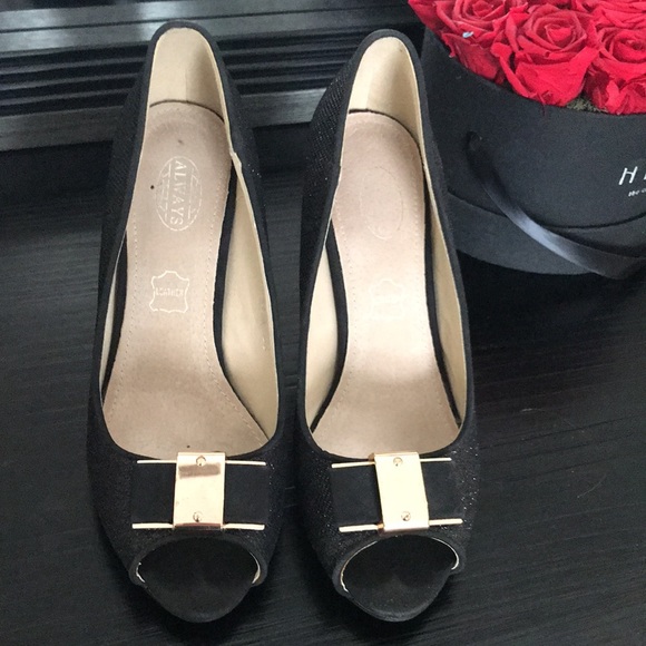 Never worn - Picture 2 of 5